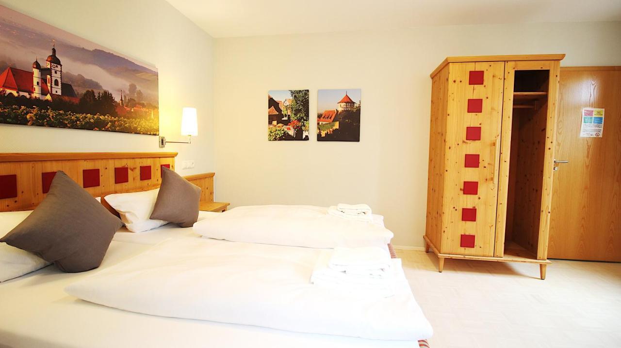 Aparthotel Alte Schmiede Dettelbach Exterior photo